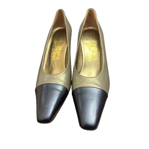Vintage Salvatore Ferragamo Leather Black Bronze Horseshoe Embossed  Heels  Size - Picture 3 of 9